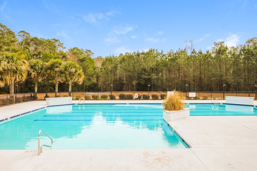 Building Photo - 686 Hadley Ct SE