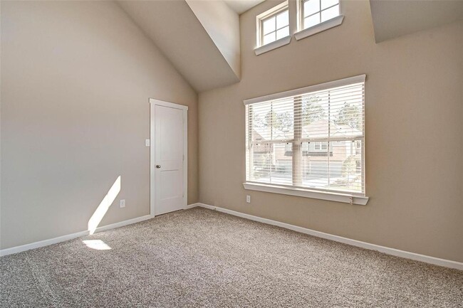 Building Photo - 315 N Spotted Fern Dr