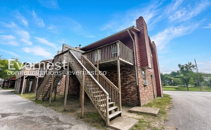 Building Photo - 5114 Linbar Dr