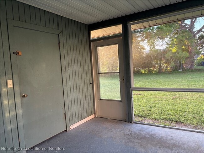 Building Photo - 4817 Vilabella Dr