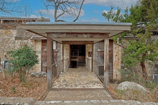 Building Photo - 8200 Neely Dr