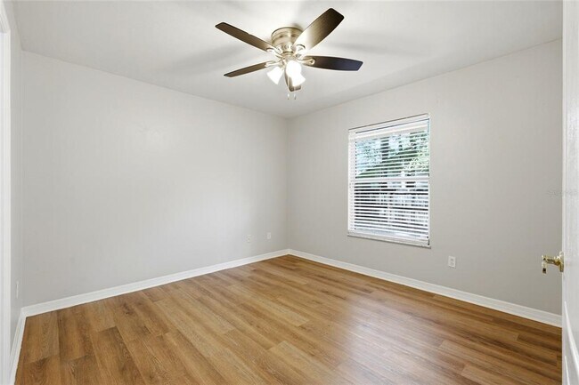 Building Photo - 1111 SW 80th Dr