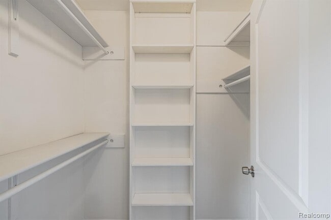Building Photo - 2621 Thornbrier