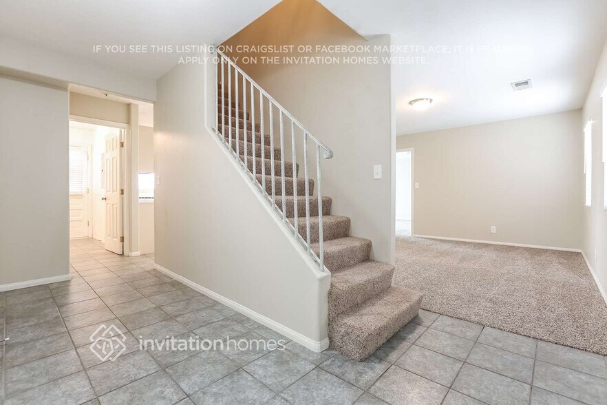 Building Photo - 9404 Wayside Dr