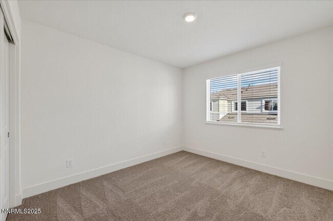 Building Photo - 1629 Icelandic Wy