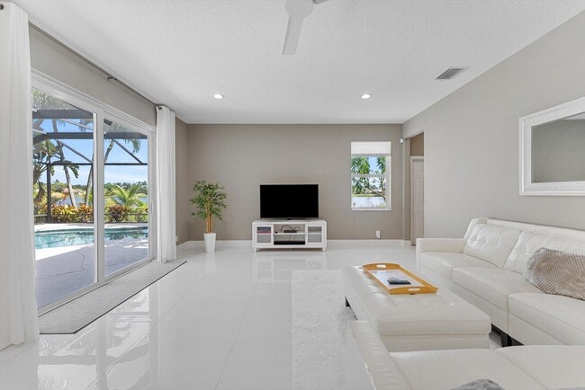 Building Photo - 9919 Royal Cardigan Way
