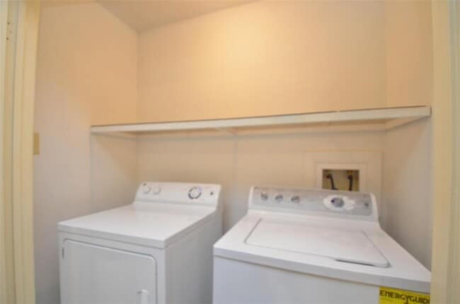 Building Photo - 1306 Plum Park Dr