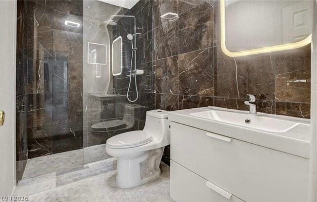 Building Photo - 3841 Daisy St