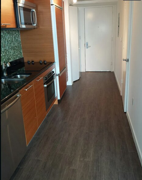 Building Photo - 50 Biscayne Blvd