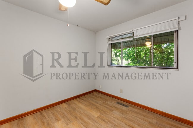 Building Photo - 2532 N Amidon Ave