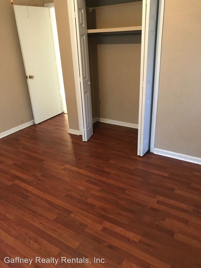 Building Photo - 3 br, 2 bath House - 612 College Dr