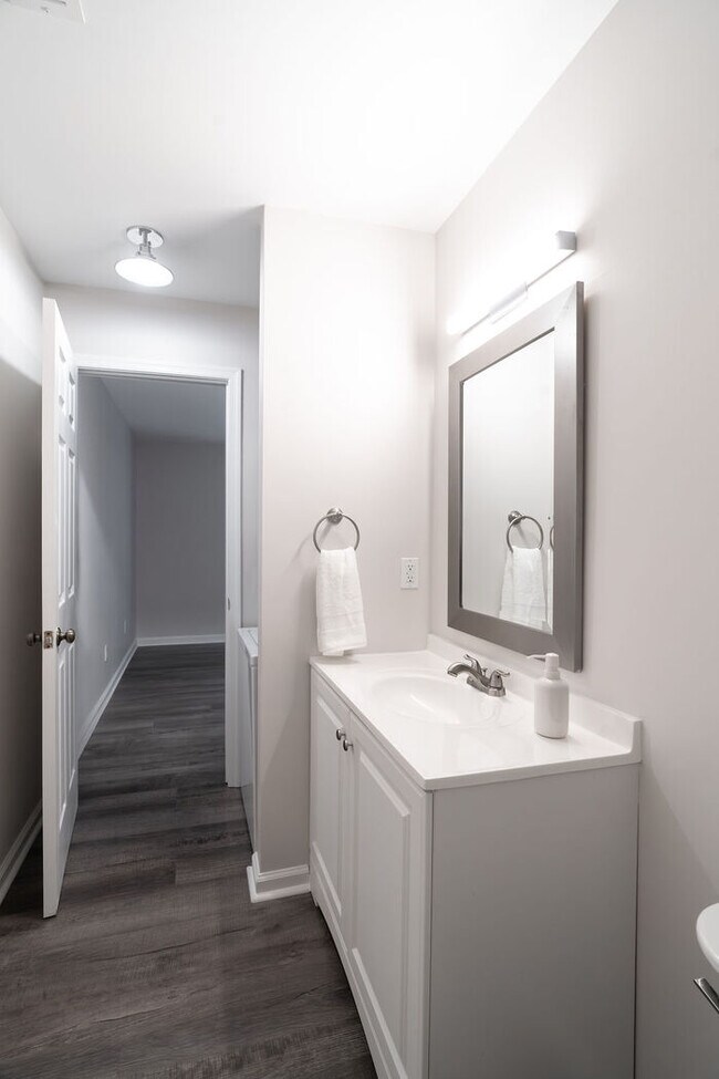 Building Photo - Perfect for roommates! Near Rex Hospital and Lenovo Center