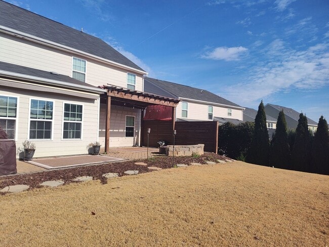 Building Photo - Georgeous 3 bedroom, 2.5 bathroom home located in the Stafford at Longtree community!