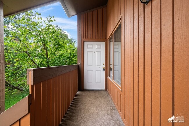 Building Photo - 7242 Foxridge Cir