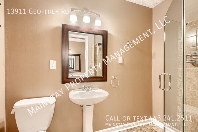 Building Photo - 13911 Geoffrey Rd