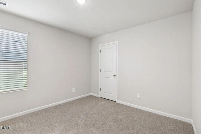 Building Photo - 912 Grand Mesa Dr