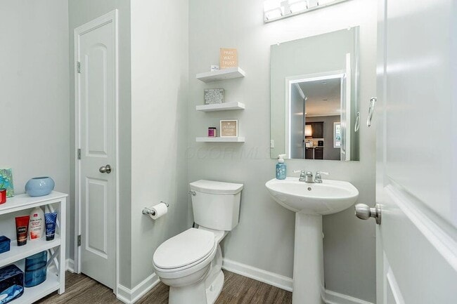 Building Photo - 123 Schellinger St