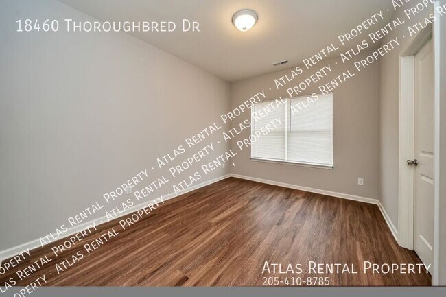 Building Photo - 18460 Thoroughbred Dr