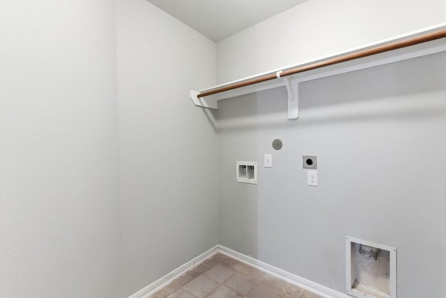 Building Photo - 4910 Conifer Ridge Way