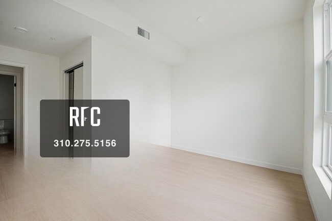 Building Photo - Welcome to the Gramercy