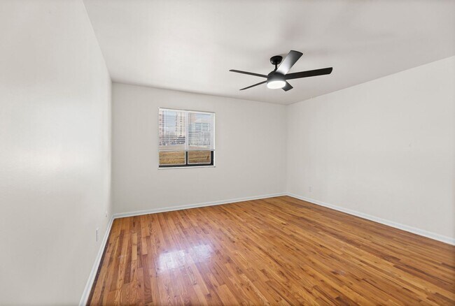 Building Photo - Walnut Apartments