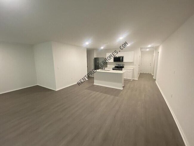 Building Photo - 11 Vineyard Dr