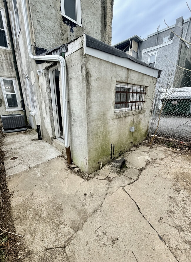 Building Photo - 3957 Ogden St