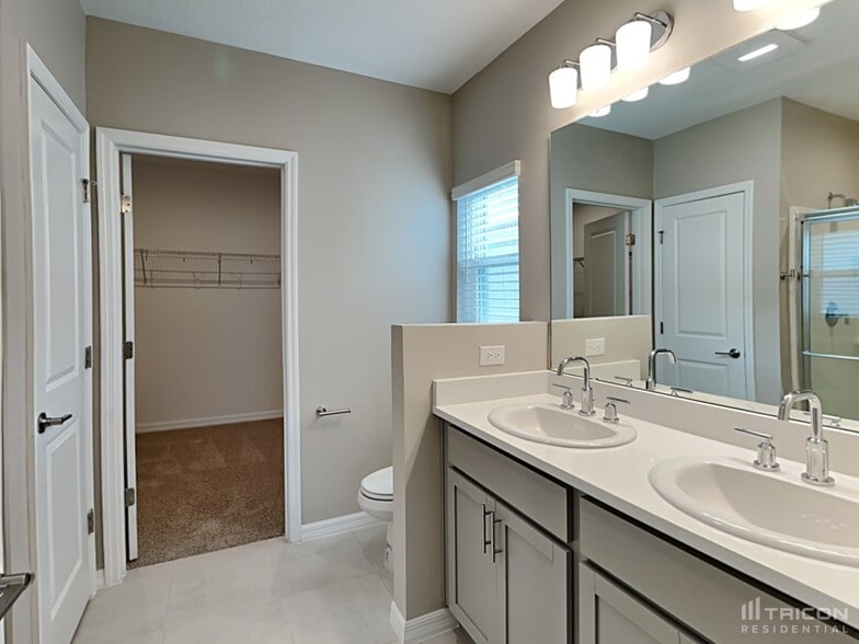 Building Photo - 212 Garnet Ave