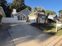 Building Photo - 105 Wynfield Ct