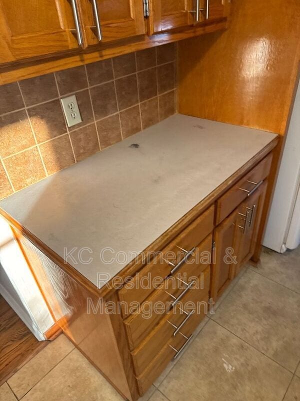 Building Photo - 11508 E 51 St S