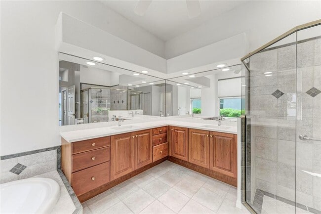 Building Photo - 6577 Waters Edge Way