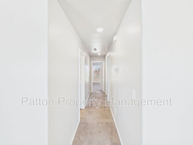 Building Photo - 4712 Hinson St