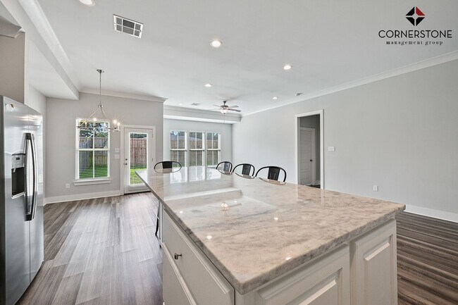 Building Photo - 4 Bedroom in a Gated Community