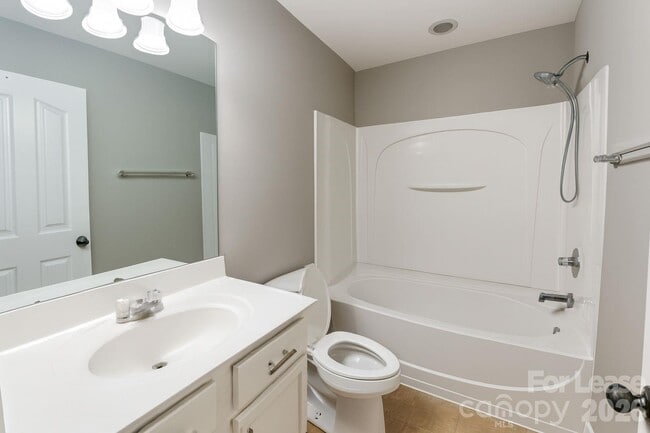 Building Photo - 116 Morning Mist Ln