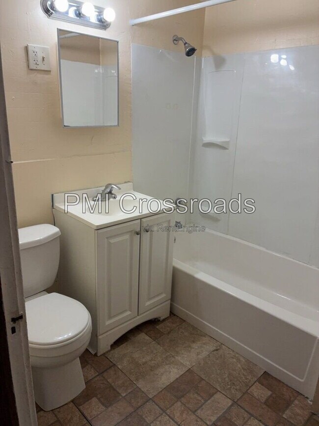 Building Photo - 1388 W 91st St
