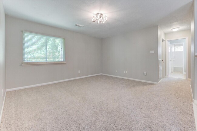 Building Photo - 12207 Lakewood Glade Ct