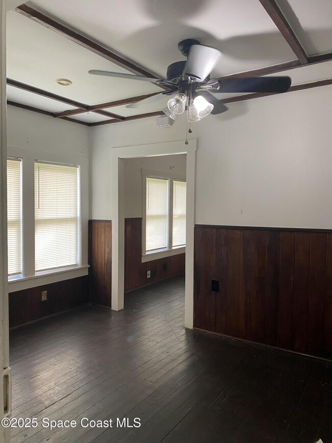 Building Photo - 1903 Fletcher St