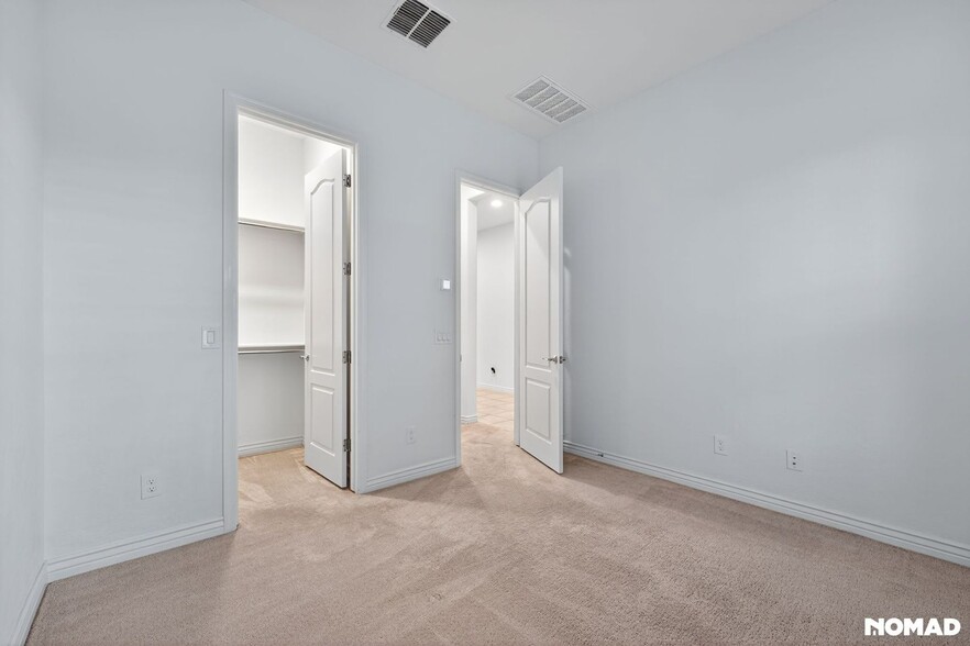 Building Photo - 20840 E Reins Rd