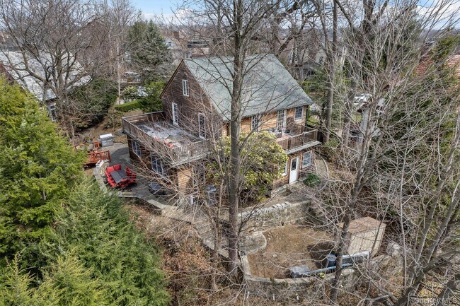 Building Photo - 32 Merriam Ave