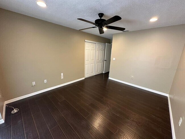 Building Photo - 1715 Oak Branch Ct
