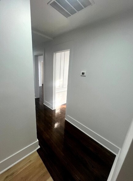 Building Photo - 7220 S East End Ave