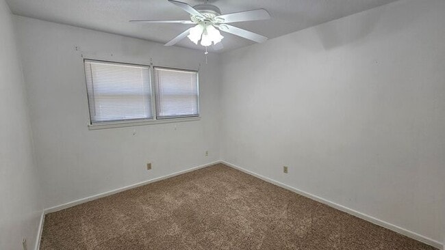 Building Photo - Beuatiful Lawndale Home - 3br 2ba