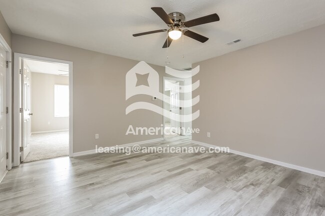 Building Photo - 614 S Depot St