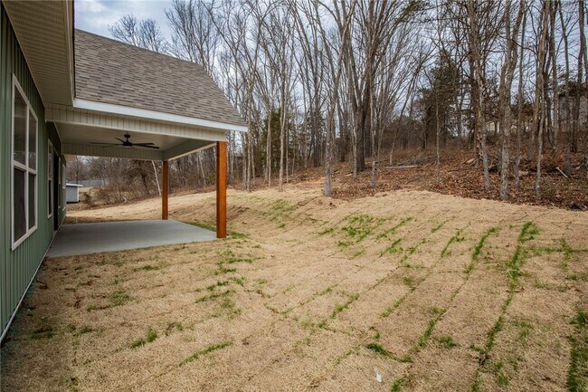 Building Photo - 47 Overton Dr