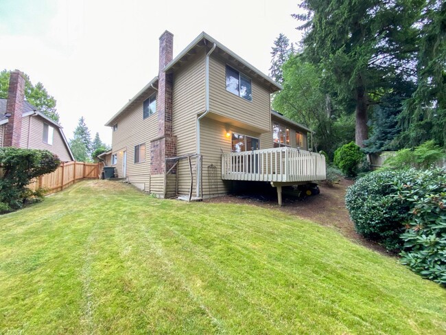 Building Photo - 4bd/2.75ba Sammamish Home