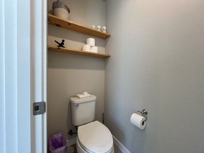 Building Photo - Spacious 3-Bedroom + Loft Home with Modern...
