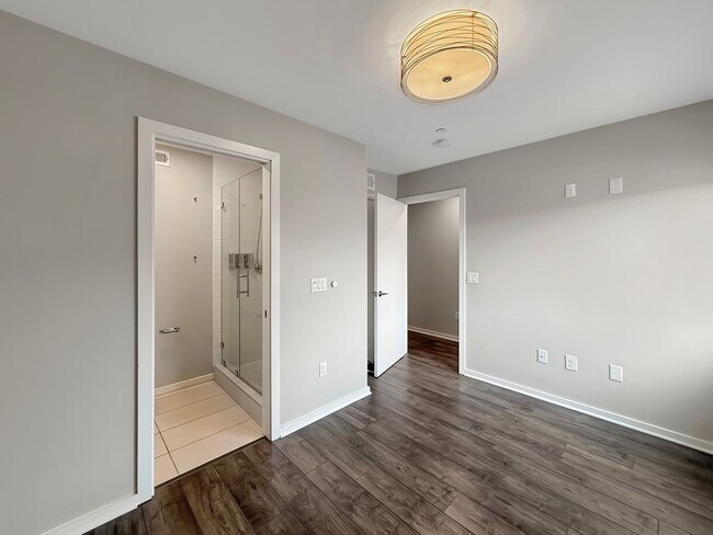 Building Photo - SD: Stunning 3BD/3.5BA Townhome in Ocean Beach with 2-Car Garage, Private Balcony & In-Unit Laundry