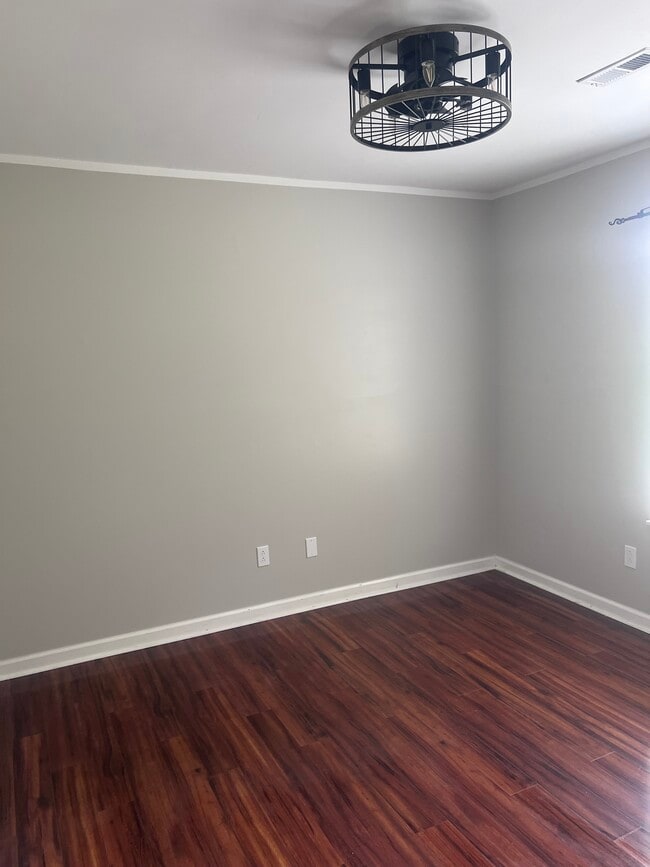 Building Photo - 6237 Rexburg Dr