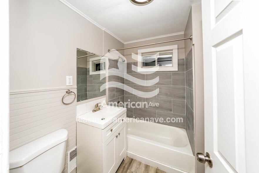 Building Photo - 17#B Ripley Street, 14609; #923929 - 923929