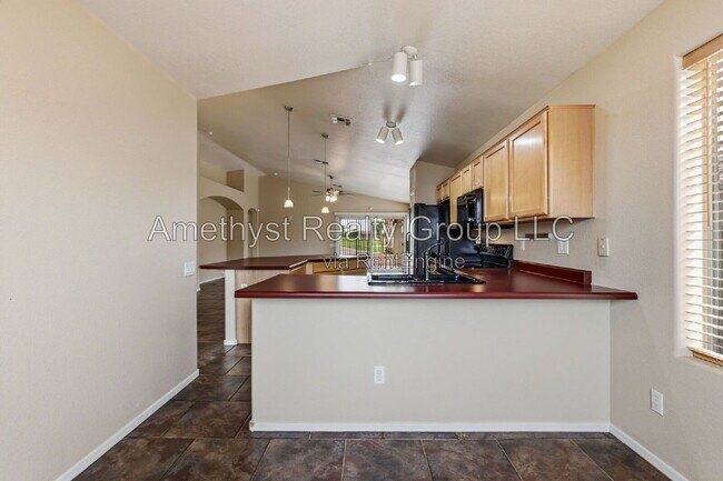 Building Photo - 6691 S 4 Peaks Pl